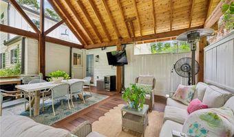 372 Pine Forest Rd, Atlanta, GA 30342