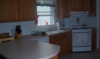 30 Simmons St, Newport, RI 02840