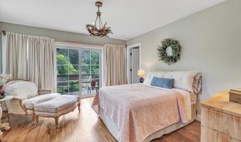 137 Rockwell Rd, Bethel, CT 06801