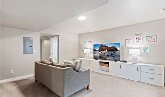 15 W ORCHARD Ln, Bountiful, UT 84010