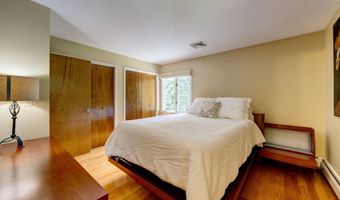 15 Brookridge Dr, Avon, CT 06001