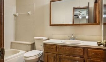 2205 Meadow Ln, Barling, AR 72923