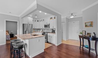 191 SOMERVELLE St 205, Alexandria, VA 22304
