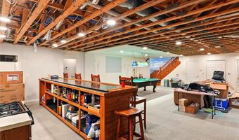 5901 Gibbs Rd, Andover, OH 44003
