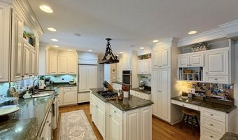 1519 Somerset Dr, Aberdeen, SD 57401