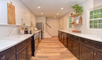 835 N Woodland Cir, Bloomfield, IN 47424