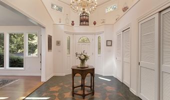 10 Steep Hollow Ln, Cos Cob, CT 06807