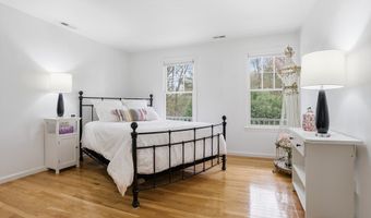 16 Chestnut St, Acton, MA 01720