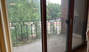 6302 Mineral Point Rd 303, Madison, WI 53705