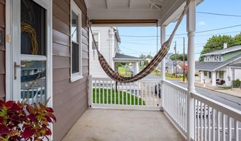 120 W 2ND St, Alburtis, PA 18011