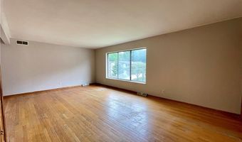 1858-1856 Cromwell Dr 1856, Akron, OH 44313