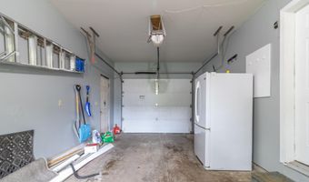 95 Yankee Ave, Bangor, ME 04401