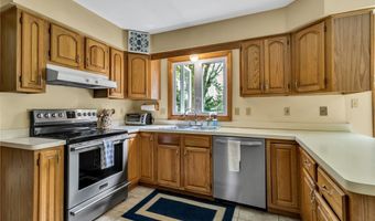 25 Fifth Ave, Amherst, NY 14221