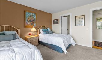 157 Harrison Ave 15, Newport, RI 02840