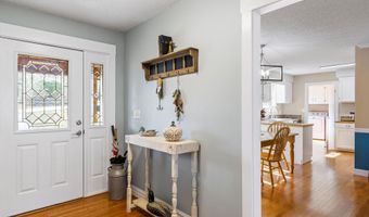 57 Lakeview Pt, Alexander City, AL 35010