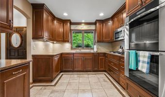 8119 Lower 129th Ct, Apple Valley, MN 55124
