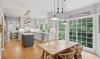 5050 Southlake Dr, Alpharetta, GA 30005