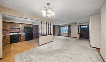 107 Circle Dr, Archie, MO 64725