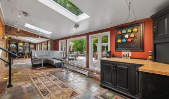 103 Glenbrook Dr, Cheshire, CT 06410