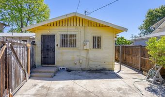911 N Dos Robles Pl, Alhambra, CA 91801