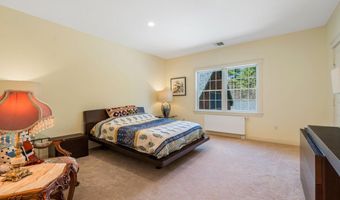 1026 Essex St, Bangor, ME 04401