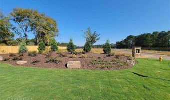 150 Village Green Dr NW 26, Adairsville, GA 30103