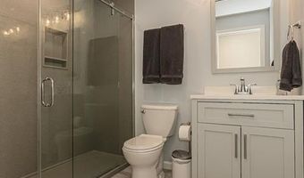 733 Castle Ridge Dr, Ballwin, MO 63021