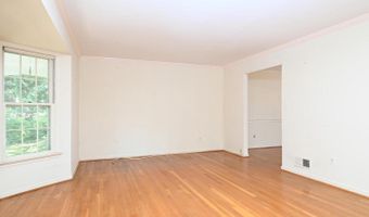 6820 COLBURN Dr, Annandale, VA 22003