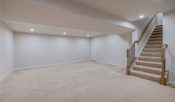 165 Lakeland Way, Aurora, OH 44202