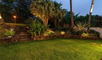 445 Iliwahi Loop, Kailua, HI 96734