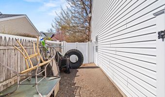 5 Brentwood Dr, Bayville, NJ 08721