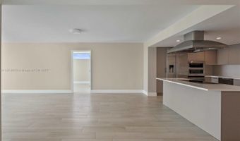 1150 101st St PH 702, Bay Harbor Islands, FL 33154