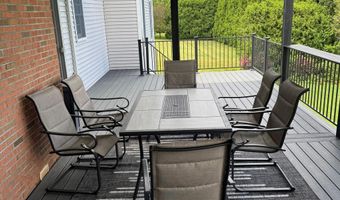 556 Hill St, Bristol, CT 06010
