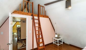532 W Riverside Rd, Ames, IA 50010