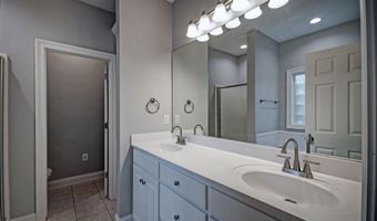 301 Old Town Cir, Brandon, MS 39042