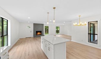 4076 OAK Rd, Bartlett, TN 38135