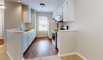 1203 Wilshire Cir, Aberdeen, NC 28315