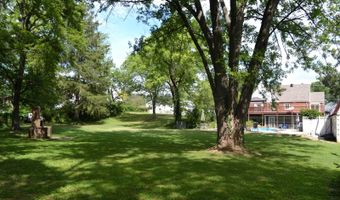 409 E. Elm St, Albion, IL 62806