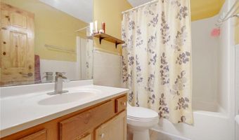 885 70th Ave N, Brooklyn Center, MN 55430