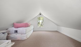 18 W 7TH St, Barnegat Light, NJ 08006