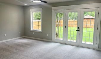 905 Hickory St, Altus, OK 73521