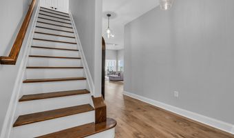 61 Milky Way Dr, Barnegat, NJ 08005