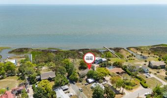 26 17th St, Apalachicola, FL 32320