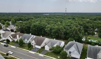 18 Valley Stream Pl, Barnegat, NJ 08005