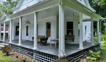 192 Clay St, Alderson, WV 24910