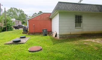 23391 FRONT St, Accomac, VA 23301