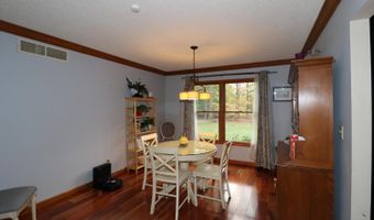 226 Lakeshore Dr, Batesville, IN 47006