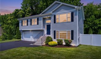 17 Ostend St, Johnston, RI 02919