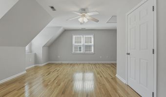 1748 Town Home Dr, Apex, NC 27502