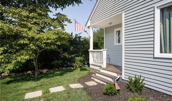 12 Ellen St, Bristol, RI 02809